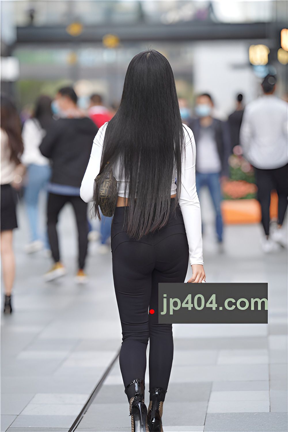 漂亮的长发美女【套图+视频】