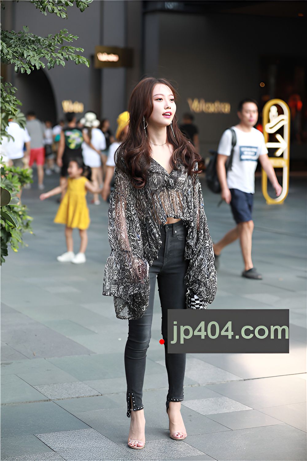 漂亮的气质牛仔美女【套图+视频】