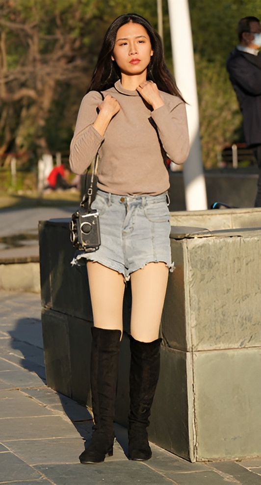 黑靴妹子【套图+视频】