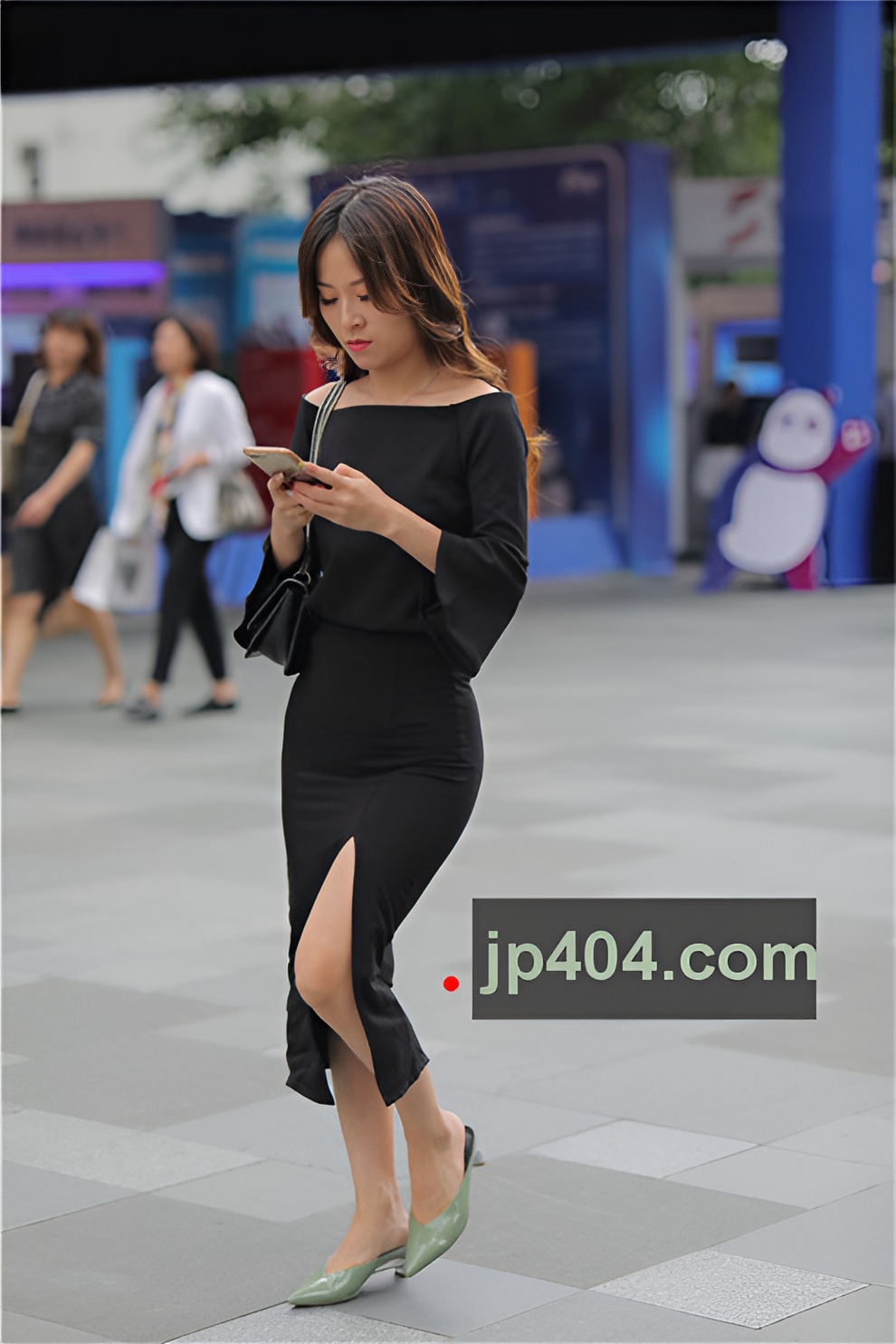 黑色包臀裙妹子【套图+视频】