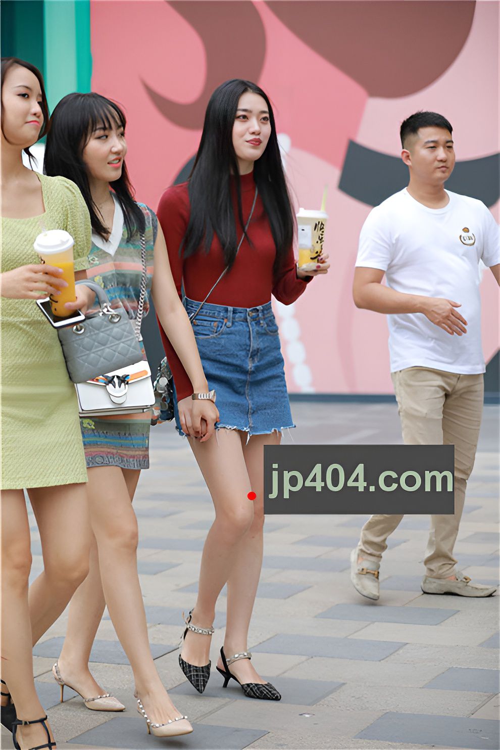 红衣小姐姐【套图+视频】