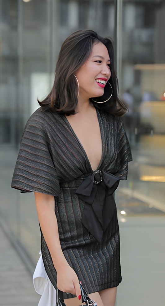 V领美妇【套图+视频】