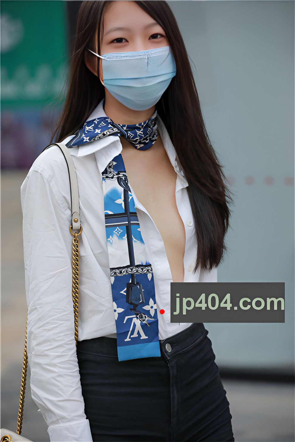 豪放的小姐姐【套图+视频】