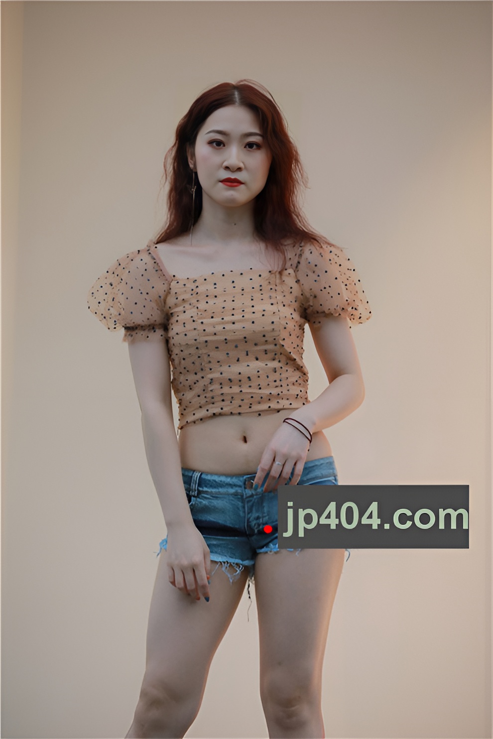 牛仔热裤露腰妹子【套图+视频】