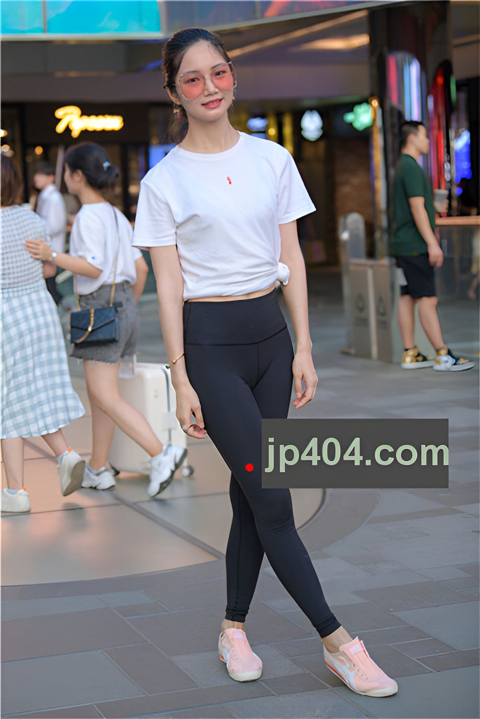 （套图）黑色瑜伽裤(223P)[5.87G/JPG]