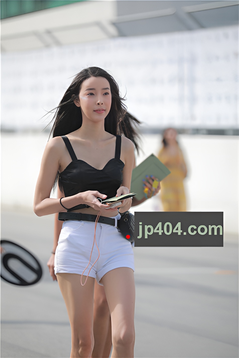 （套图）黑色吊带小姐姐(69P)[544M/JPG]