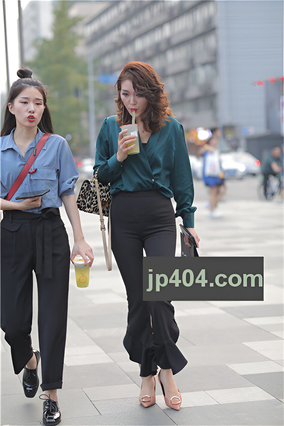 （套图）黑裤(38P)[285M/JPG]