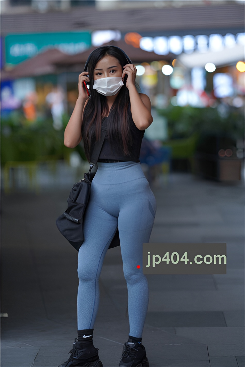 （套图）健身的翘臀小姐姐 (60P)[765M/JPG]