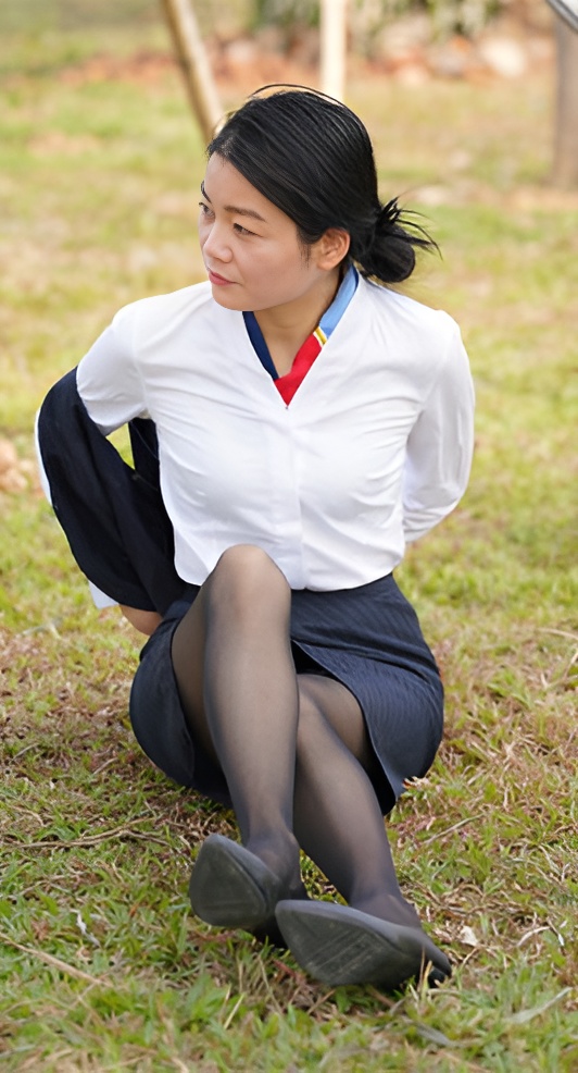 黑丝美腿【套图+视频】