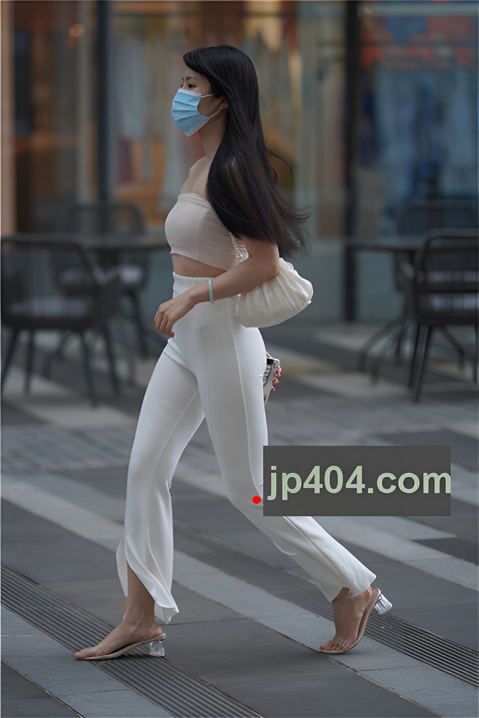 （套图）高腰紧身白裤小姐姐 (536P)[10.97G/JPG]