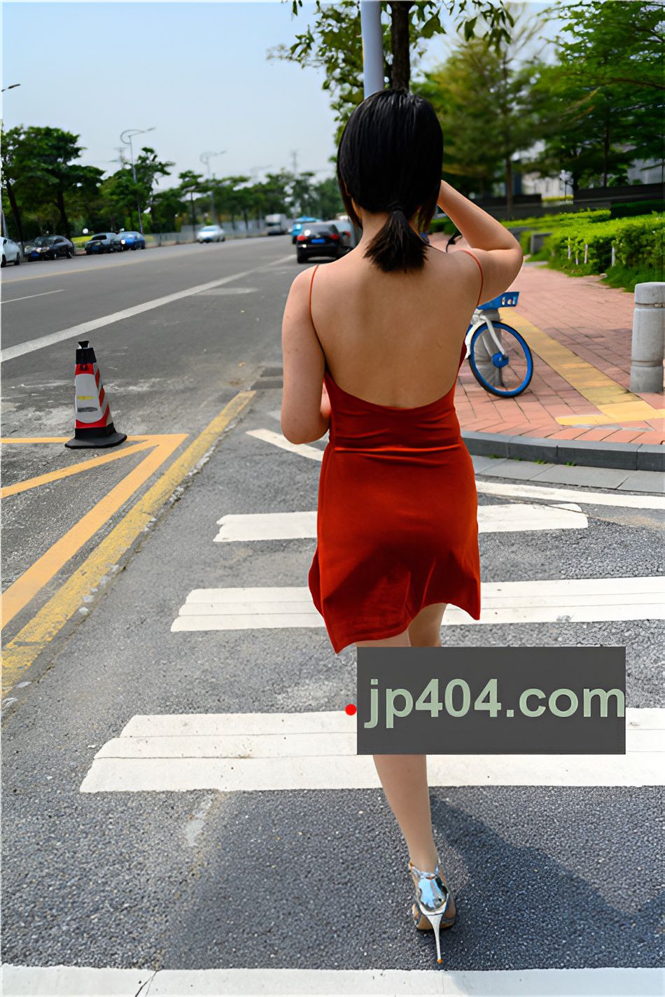 吊带红裙小姐姐【套图+视频】