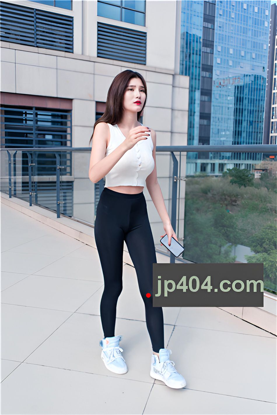 黑色紧身裤美女【套图+视频】