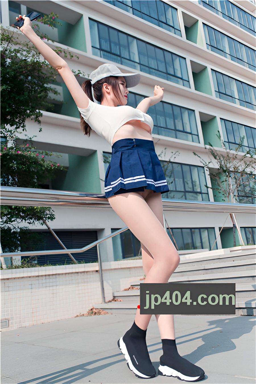 短裙肉丝小姐姐【套图+视频】