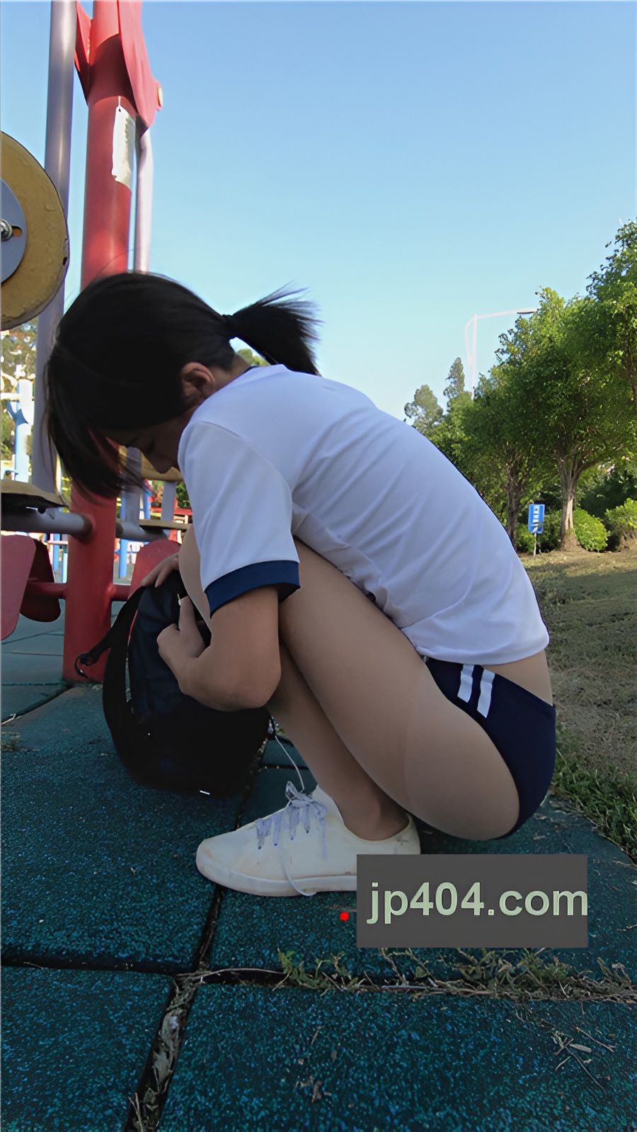 （视频）肉丝短发小姐姐[652M/MP4]