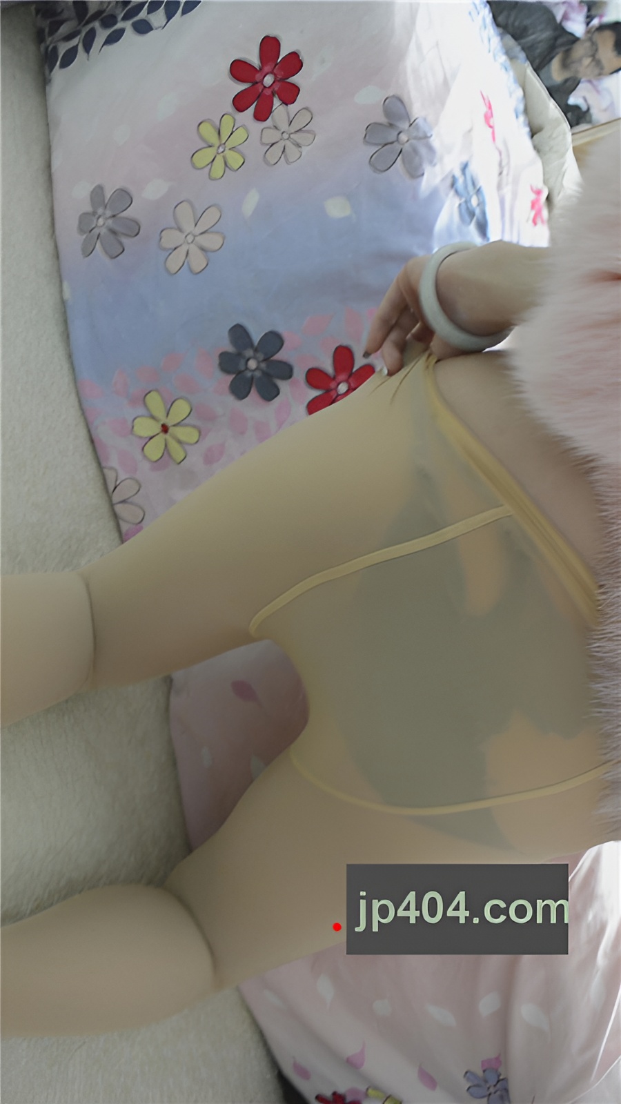 肉丝美足小姐姐[431M/MP4]