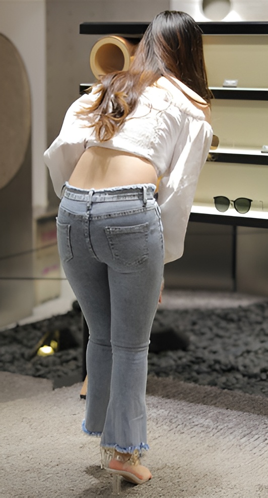 （套图）可爱猪猪的紧牛 (561P)[4.47G/JPG]