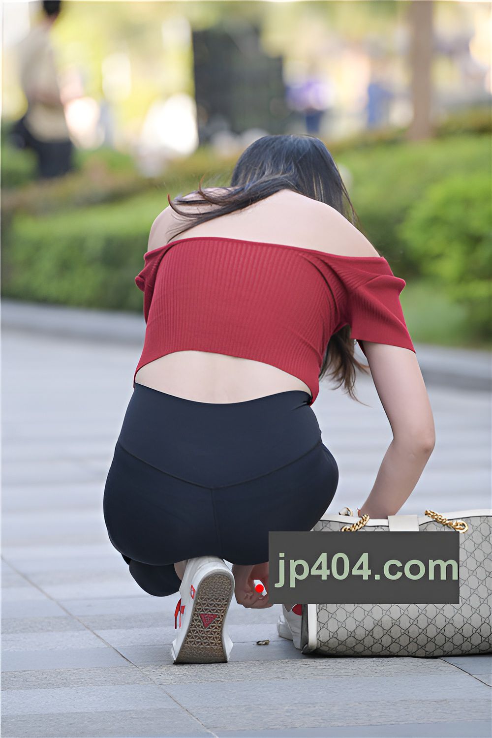 黑色瑜伽裤美女【套图+视频】