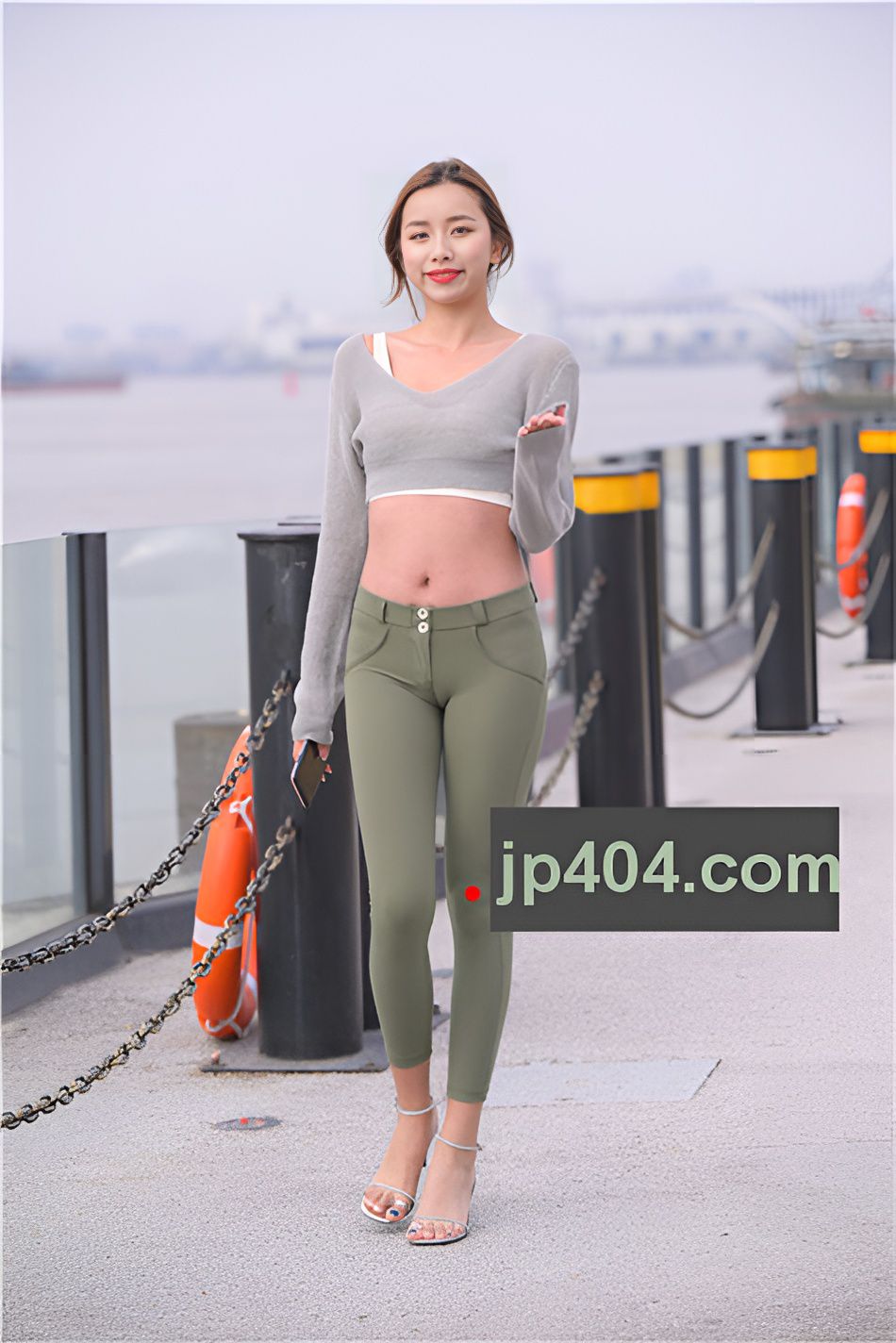 （套图二）绿色紧身蜜桃裤长腿美女(475P)[7.82G/JPG]