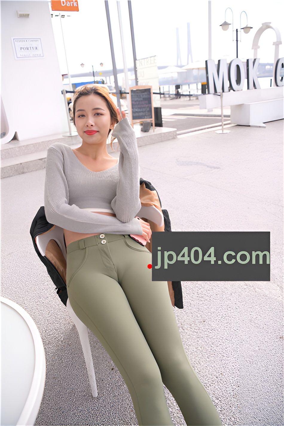 （套图一）绿色紧身蜜桃裤长腿美女(523P)[11.36G/JPG]