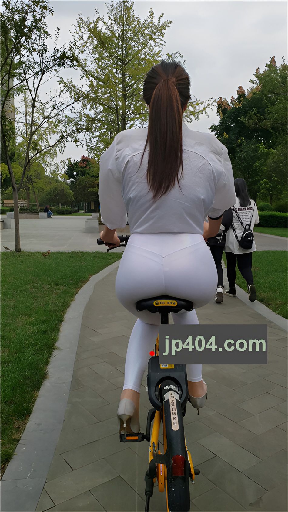 （视频）白裤女人[19.01G/MP4]