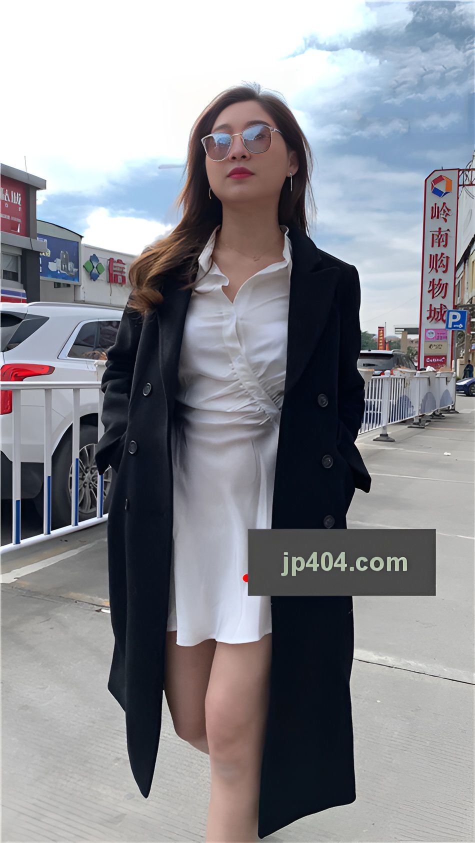 （视频）白色短裙美女[8.23G/MP4]