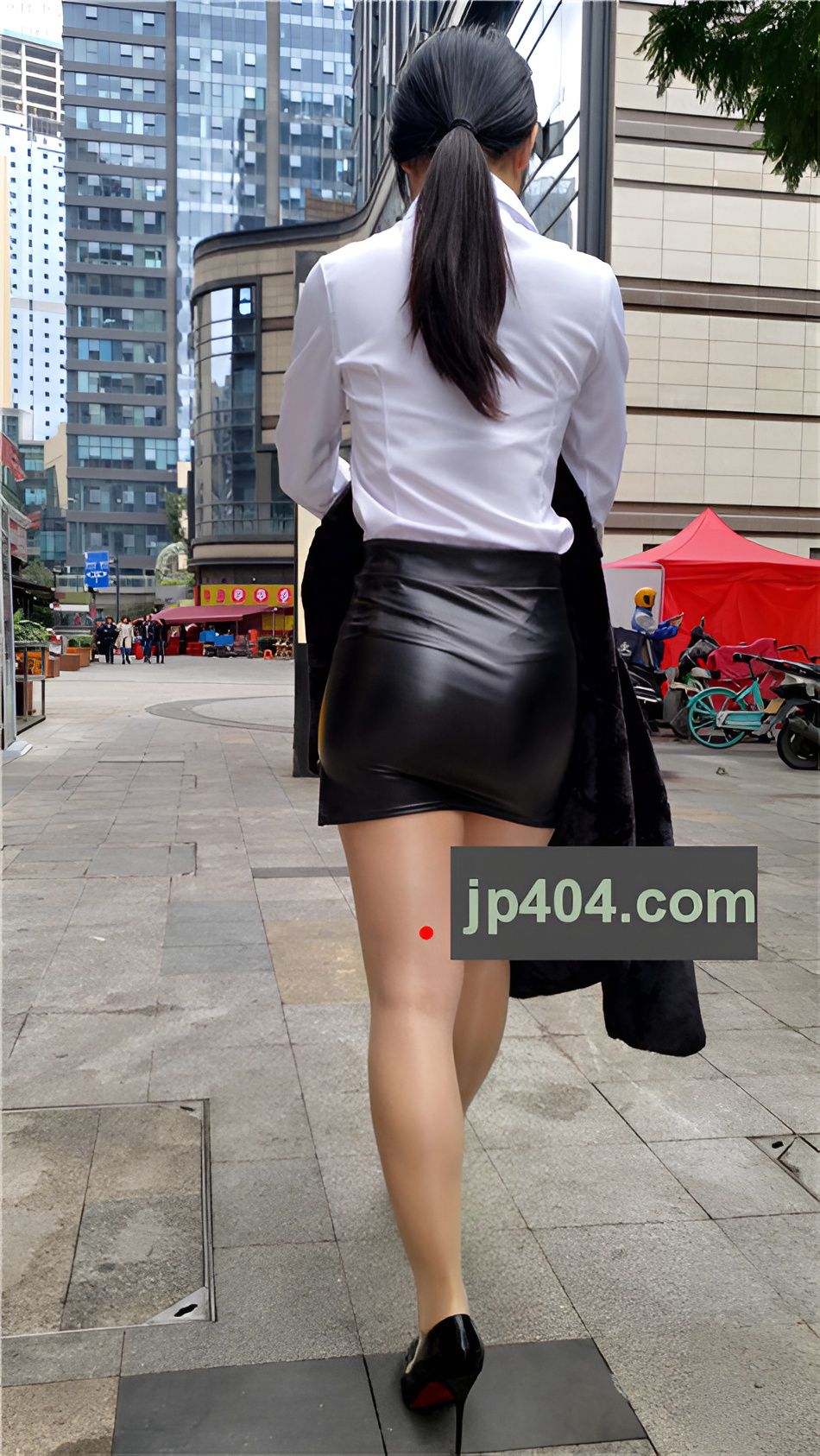 （视频）肉丝皮裙包臀美女[10.57G/MP4]