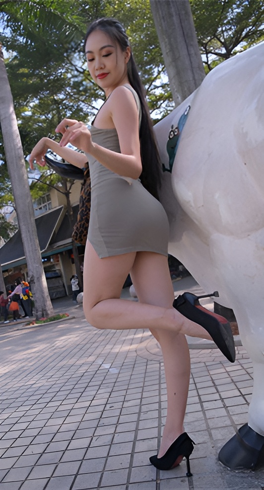 （套图二）灰色包臀短裙美腿美女(369P)[8.32G/JPG]