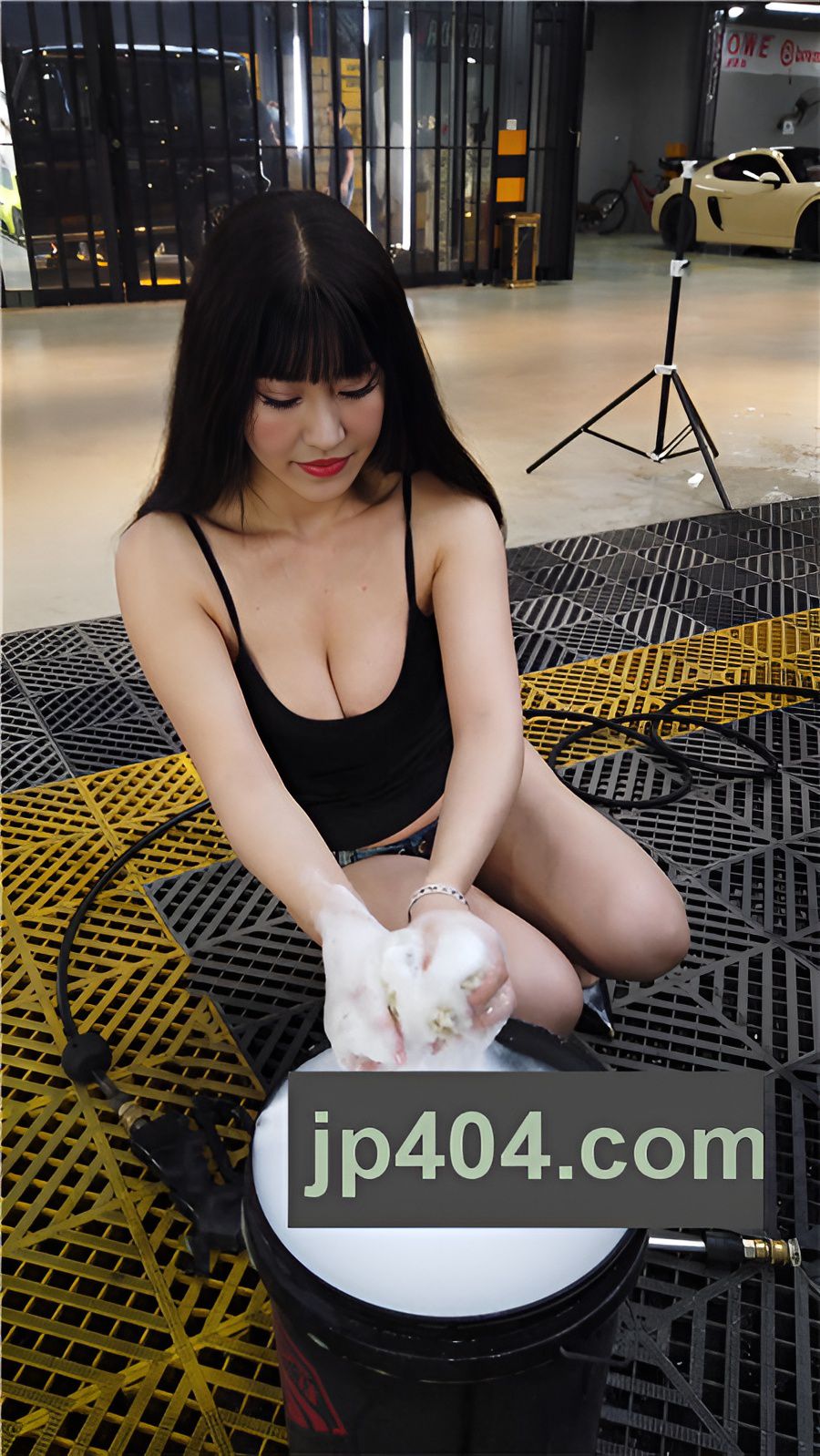 （视频）漂亮的女洗车工[9.67G/MP4]