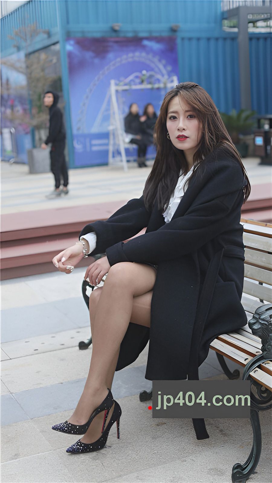 皮短裙高跟丝袜美女 【套图+视频】