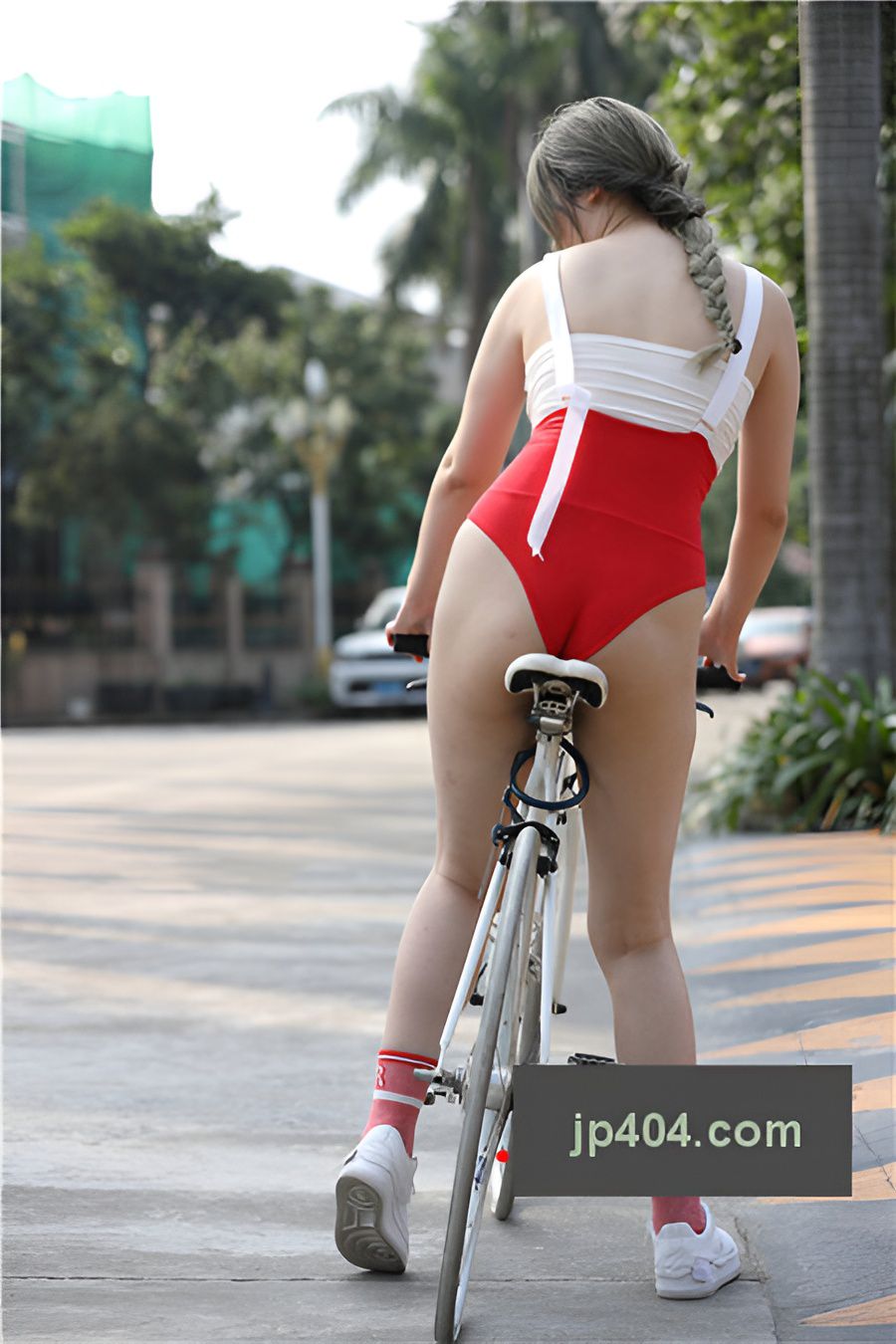 比基尼单车小妹【套图+视频】