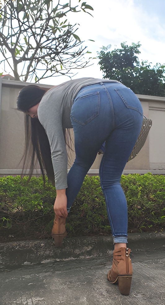 极品居家紧牛美少妇【套图+视频】