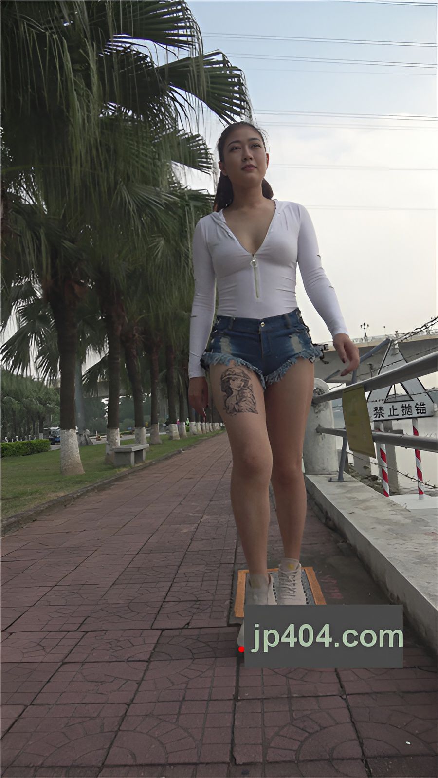 秋日热裤私语【套图+视频】