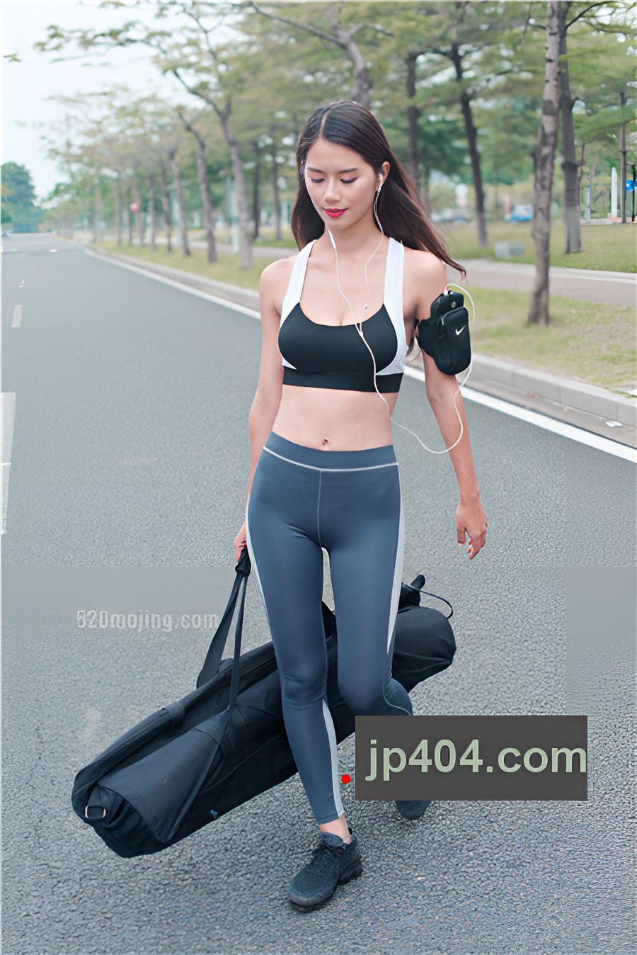 狂热的女狙击手【套图+视频】