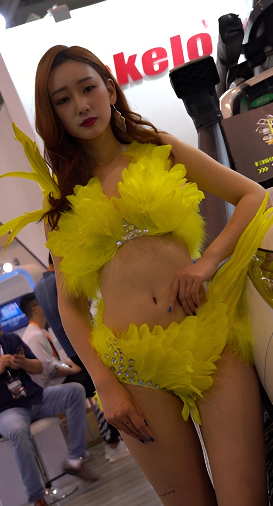 长腿车模小姐姐[1.6G/MP4]