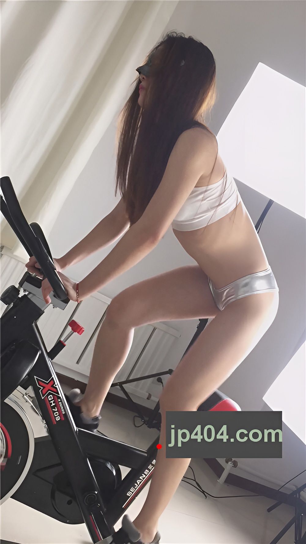 戴着面具的性感妹子[376M/MP4]