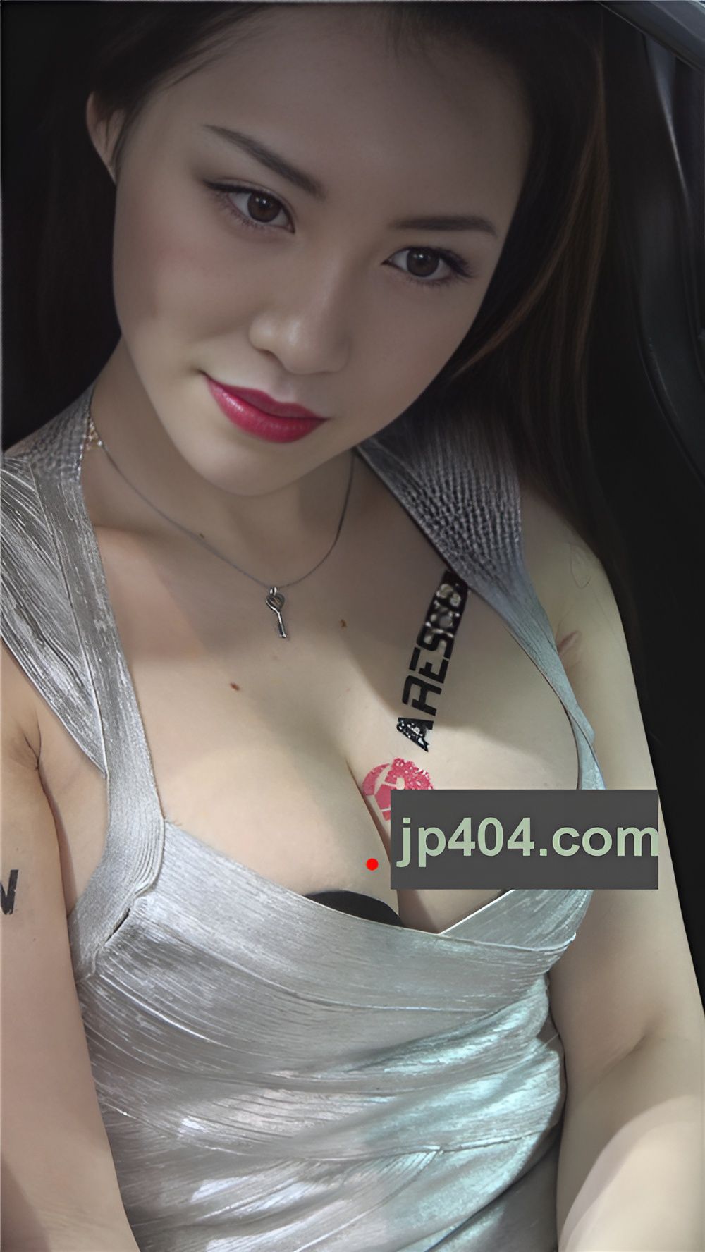 性感的长裙美模[795M/MP4]