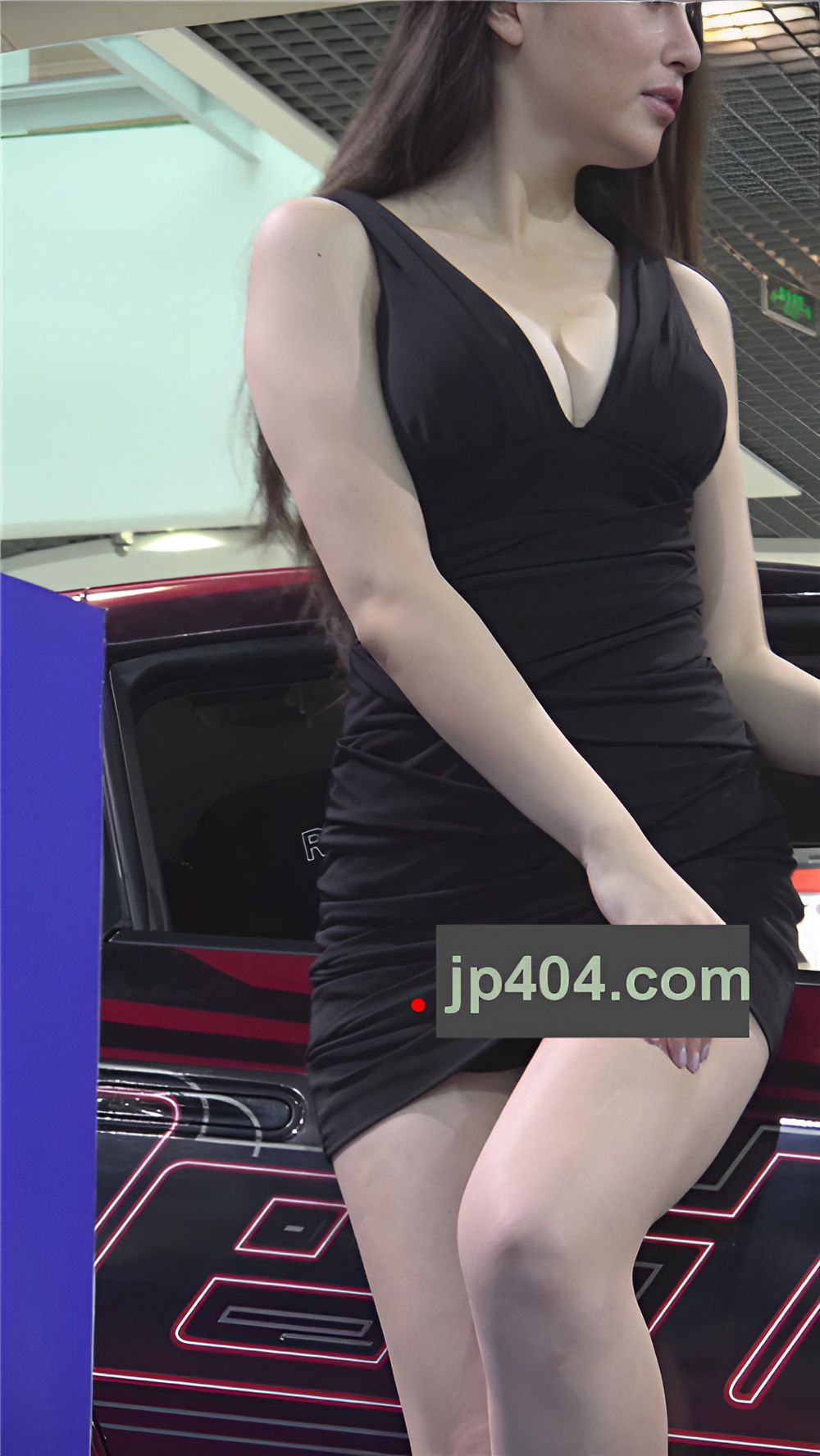 黑色连体长发小姐姐[1.43G/MP4]