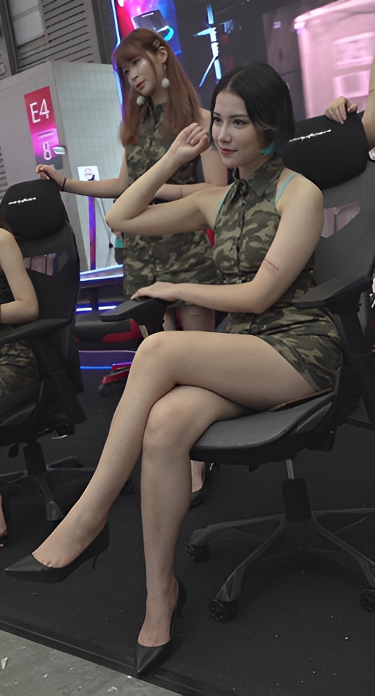 电竞小姐姐[2.87G/MP4]