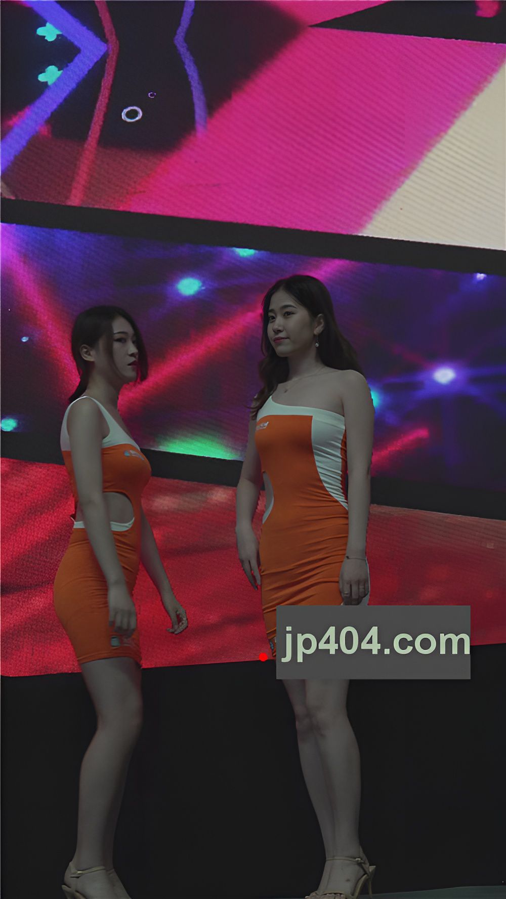 漂亮的包臀裙模特[582M/MP4]