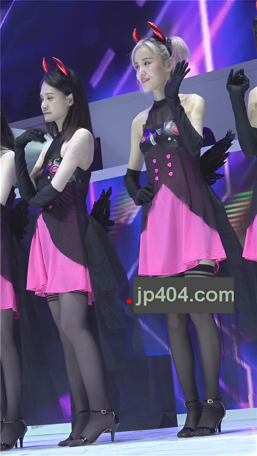 黑丝小姐姐[1.03G/MP4]