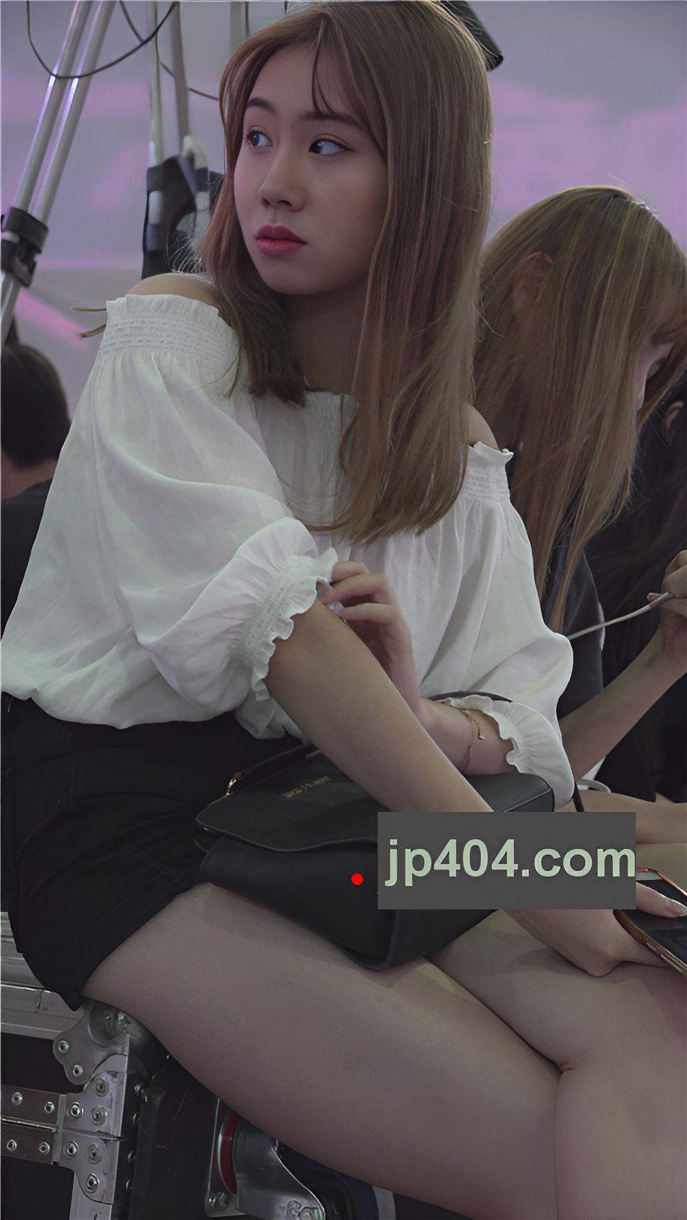 漂亮的美腿小姐姐[757M/MP4]