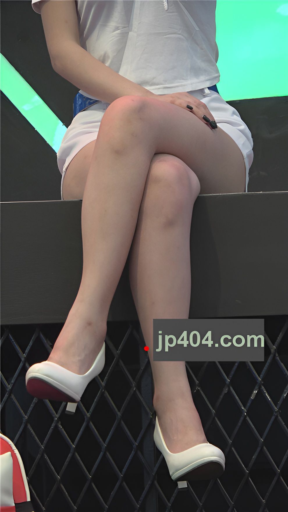 漂亮的美腿女孩[682M/MP4]