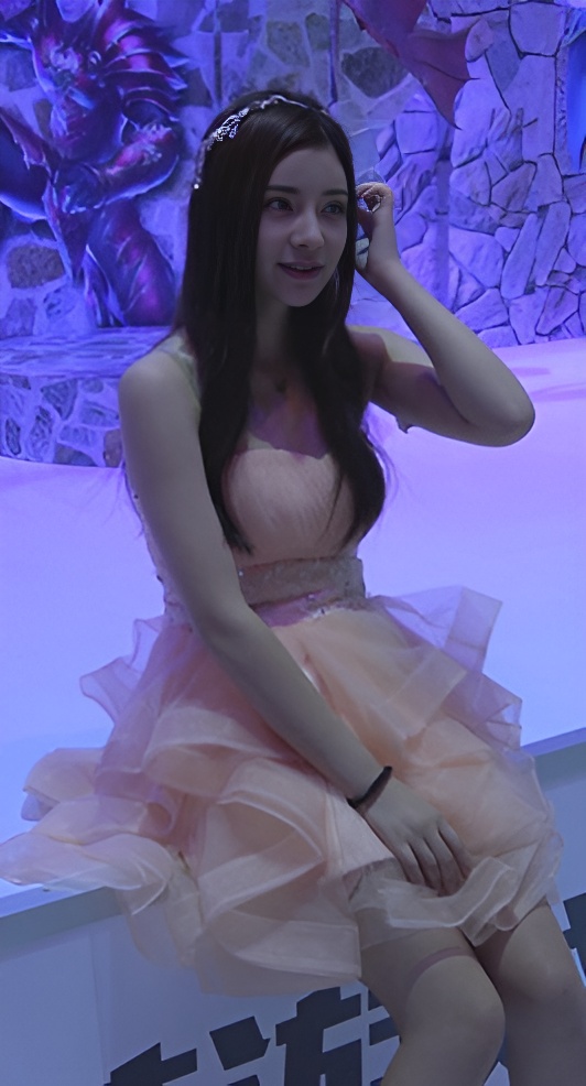 漂亮的小姐姐[697M/MP4]