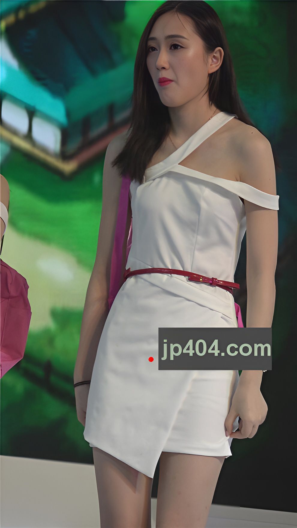 漂亮的白裙小姐姐[423M/MP4]