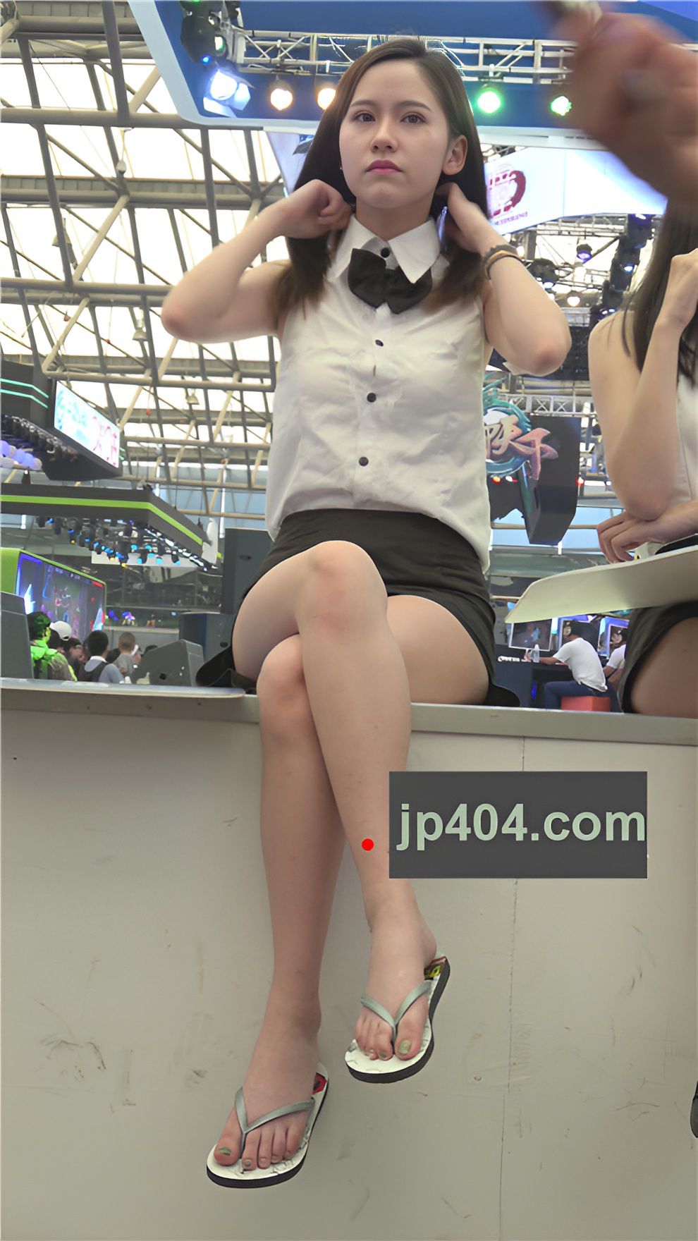 漂亮的美女小姐姐[1.08G/MP4]