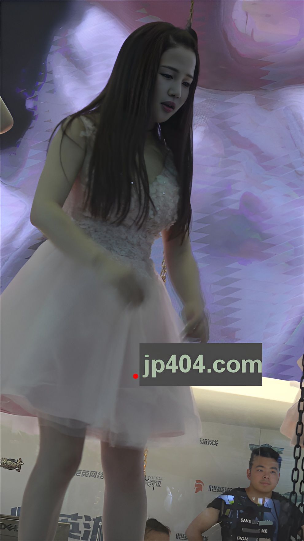 漂亮的白裙美女[452M/MP4]