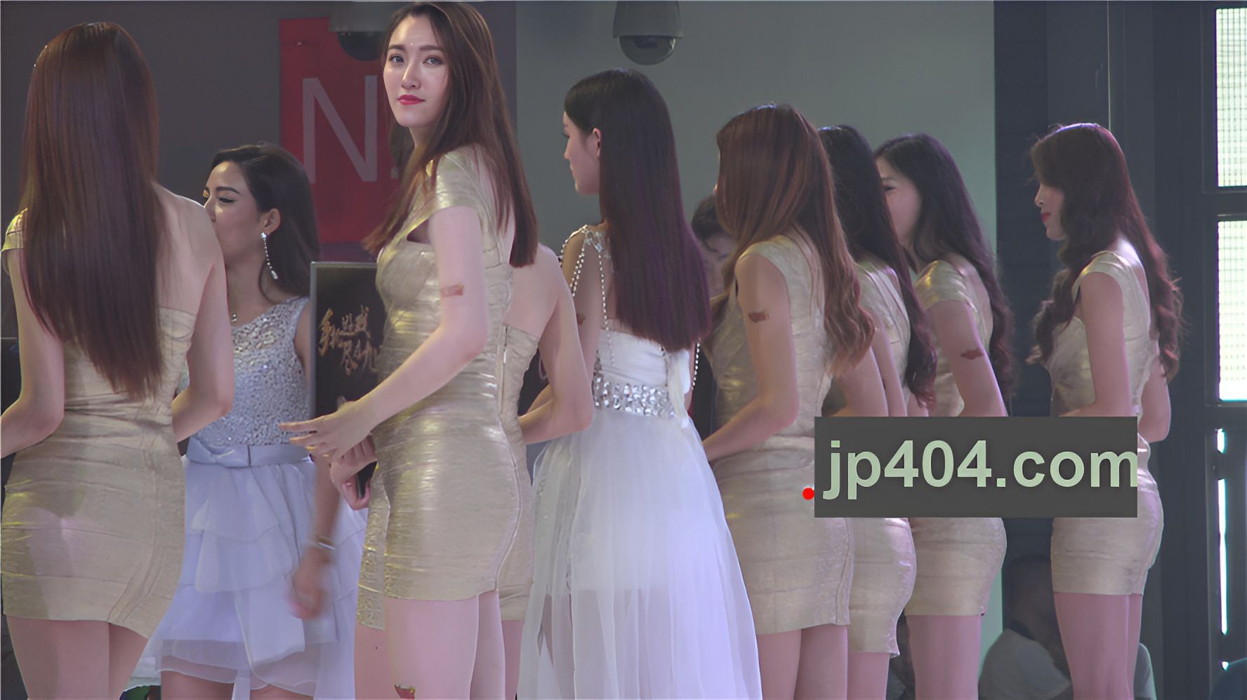 ChinaJoy现场一裙漂亮的小姐姐[2.3G/MP4]