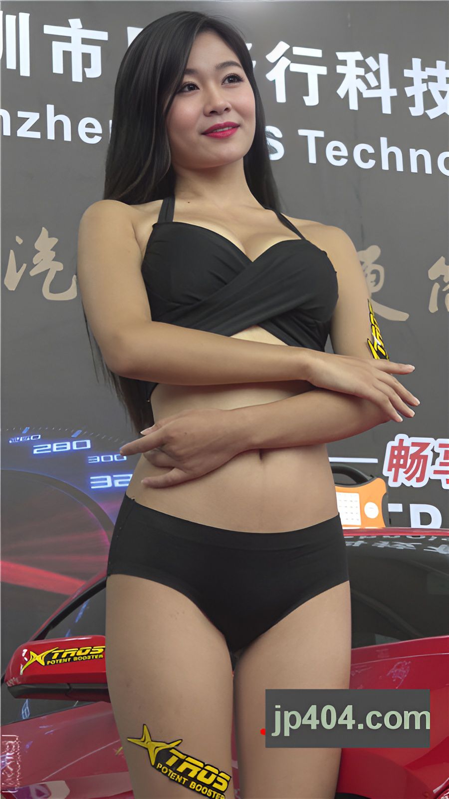 黑色比基尼漂亮的车模美女[1.11G/MP4]