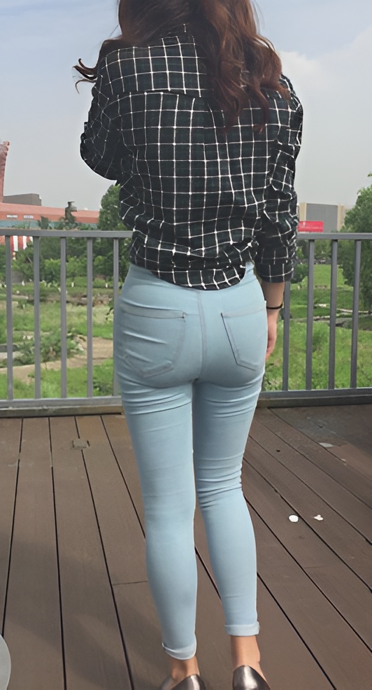 模拍牛仔紧身裤妹子2[1.5G/MP4]