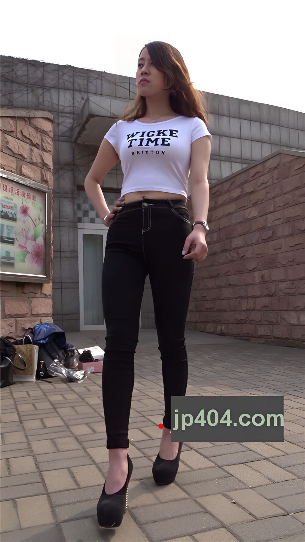 模拍极品牛仔黑裤小姐姐一、[3.78G/MP4]